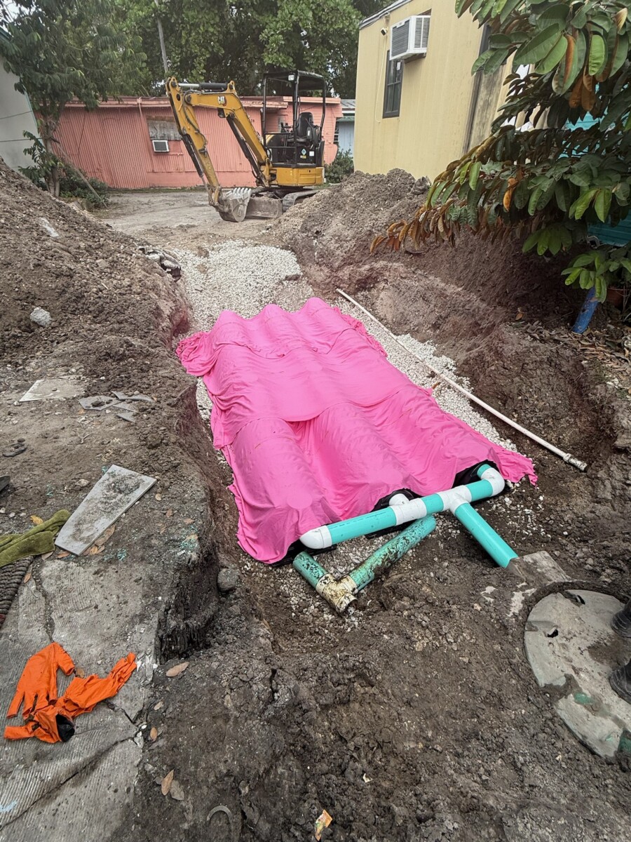 Septic drainfield installation with infiltrator chambers and fabric cover in Miami-Dade County